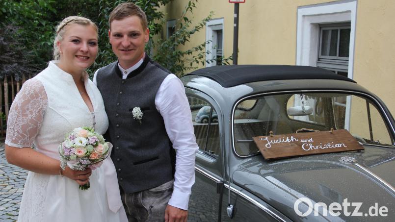 Judith Weiß und Christian Beer gaben sich am Samstag im Kunsthaus das Jawort. Bild: kro