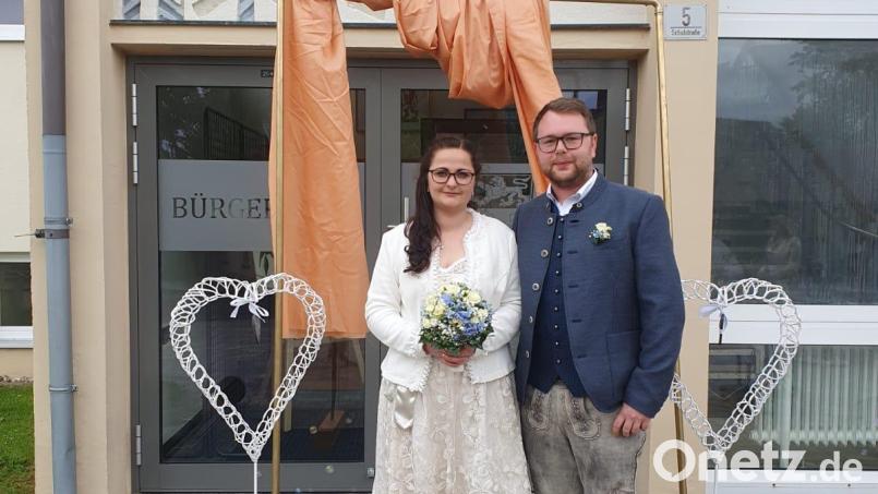 Hochzeit von Kathrin Geigenmüller aus Menzlas und Luis Perl aus Schlammersdorf Bild: lgc