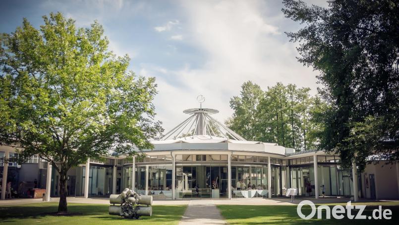 Wer im BHS Innovision Center in Weiherhammer feiern möchte, braucht ganz schön Geduld: Wunschtermine sind erst wieder im Jahr 2024 frei. Archivbild: Franziska von Schiessl/Team Innovision Center