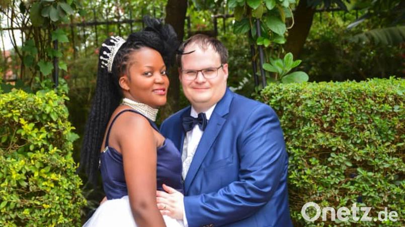 Stefan Brandmiller hat seine Frau Tendo Robinar Mukasa geheiratet. Bild: Brandmiller/exb