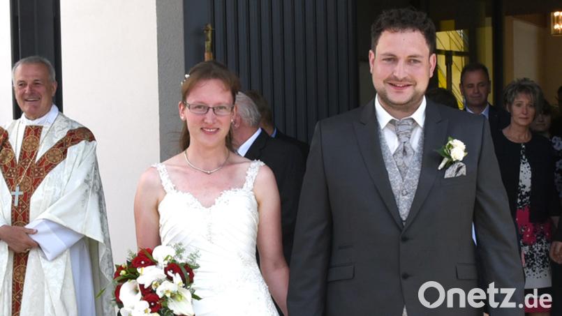 Simone und Matthias Schreier-Lunz nach der Trauung Bild: fvo