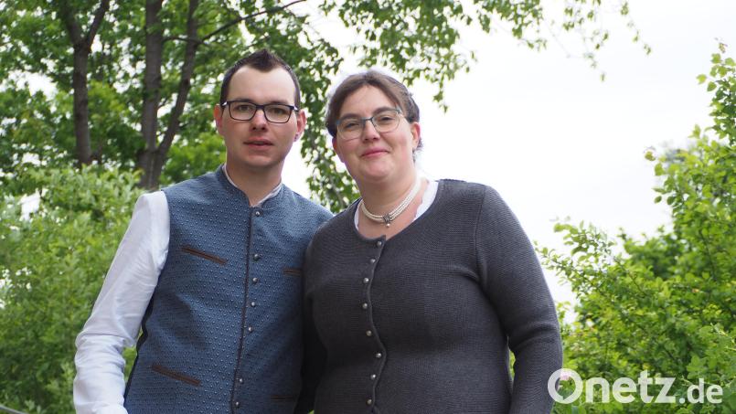 Johannes Tretter und Ramona Bauer gaben sich das Jawort. Bild: bsc