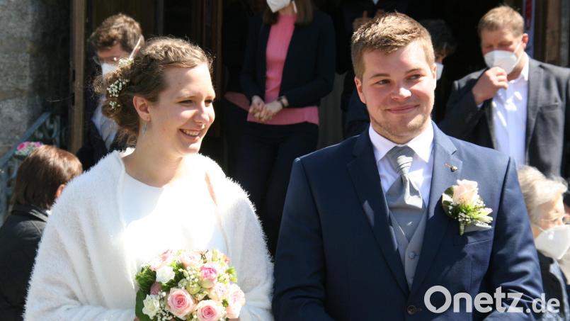 Claudia und Benedikt Kappauf freuten sich über viele Glückwünsche. Bild: fpoz