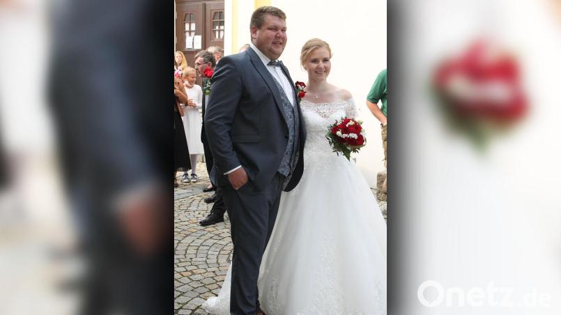 Das frischgebackene Brautpaar. Bild: exb