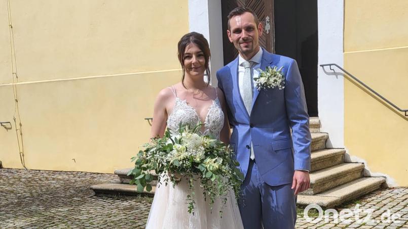 Theresa und Marvin Gebhard aus Königstein haben in St. Anna auf dem Sulzbach-Rosenberger Annaberg geheiratet. Bild: lei
