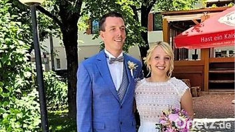 Im Pinzgau, bereits in dritter Generation Urlaubsgebiet der Familie Rettinger, krönten Dominik und Anna-Lena Pritzl ihre Beziehung. Bild: bk