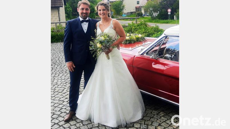 Im zweiten Anlauf gelang die Hochzeit. Nun sind Steffi und Philipp Hautmann ein Ehepaar. Bild: ld