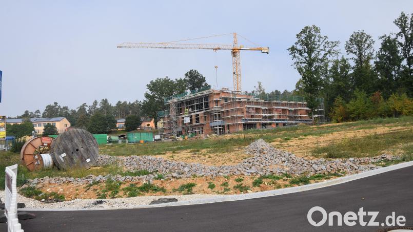 Gesundheitszentrum, betreutes Wohnen und Tagespflege in der Neuen Mitte in Ebermannsdorf nehmen bereits Formen an. Bild: bö