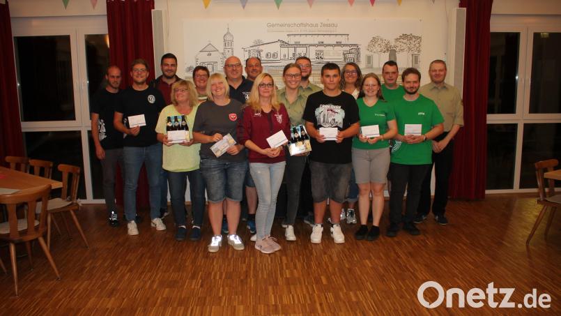 Nach fünfjähriger Pause wetteiferten die Trabitzer Vereine wieder um den Luftgewehr-Gemeindemeistertitel. Statt Pokalen gab es Gutscheine und &quot;Hopfenkaltschale&quot; als Preise. Bild: bjp