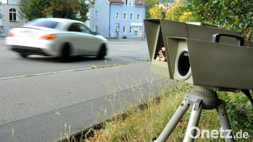 Aus für die Blitzer der Kommunalen Verkehrsüberwachung: Die Stadt Oberviechtach wird kein Mitglied im Zweckverband Oberpfalz.


Aktion gegen Ring Raser Amberg. Zweckverband kommunale Verkehrssicherheit
(ZVKVS). Blitzermarathon. Stadtrunden-Fahrer. Symbolbild: Stephan Huber
