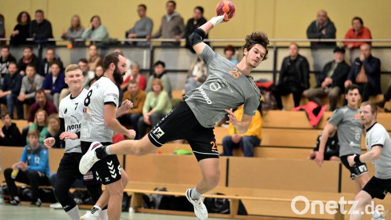 Die HG Amberg (im Bild Leonhard Schatz ) geht zuversichtlich in das Heimspiel gegen den HC Forchheim. Archivbild: Hubert Ziegler