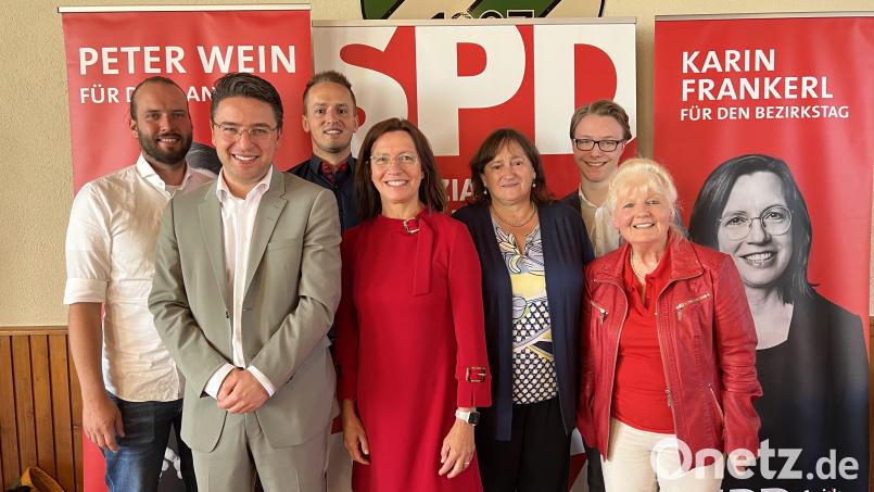 Die SPD im Landkreis Schwandorf feiert in Maxhütte-Haidhof ihren Wahlkampfendspurt. Bild: Eva-Maria Baldrian/exb