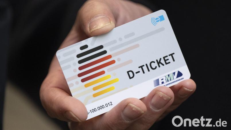 Das Deutschlandticket sorgte im Kreisausschuss Tirschenreuth für Diskussionen. Symbolbild: Boris Roessler
