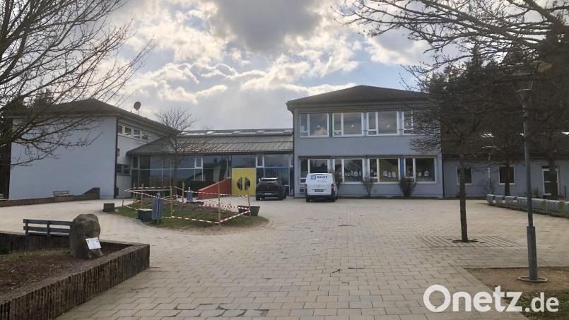 Die Brandschutzertüchtigung der Fichtelnaabtal-Grundschule schreitet weiter voran. Archivbild: Peter König/exb