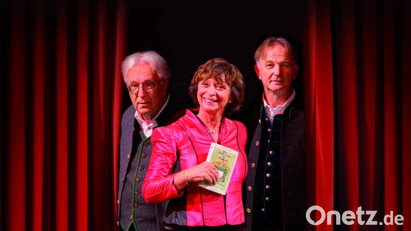 Gerd Anthoff, Conny Glogger und Michael Lerchenberg (von links) bringen &quot;Opern auf Bayrisch&quot; nach Amberg. Bild: Matthias Reithmeier