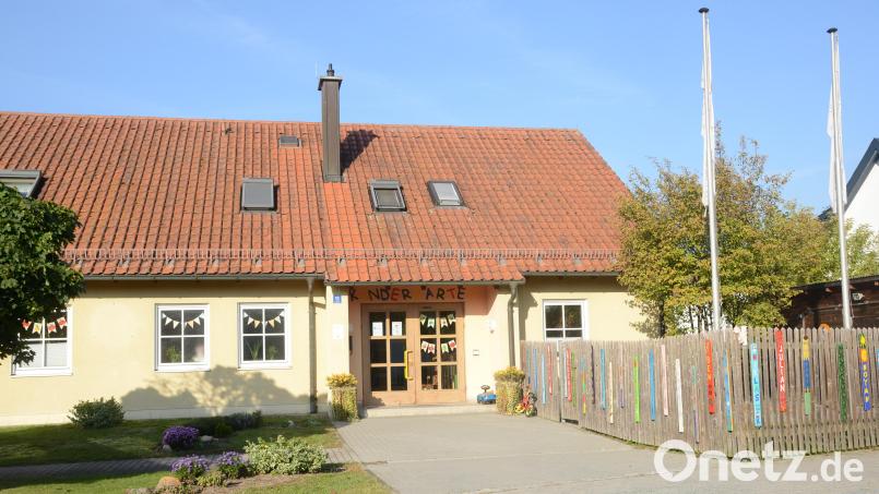 Seit zehn Jahren waren die Beiträge im Kinderhaus Oberwildenau unverändert. Jetzt hat der Marktgemeinderat eine sozialverträgliche Erhöhung beschlossen. Bild: bey