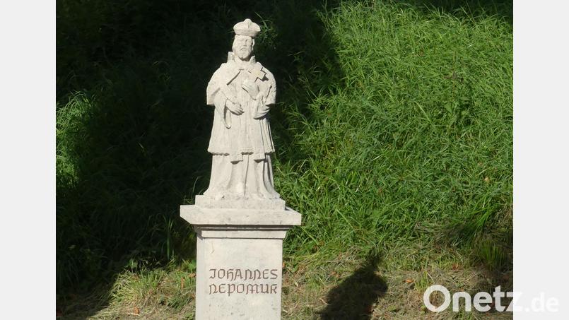 Die Nepomukstatue bietet wieder einen schönen Anblick. Bild: rn