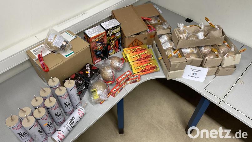 Den weiten Weg aus den Niederlanden nahmen am vergangenen Wochenende zwei junge Männer im Alter von 23 und 22 Jahren auf sich, um in der Tschechischen Republik Feuerwerkskörper einzukaufen. Bild: Polizeiinspektion Waldsassen/exb