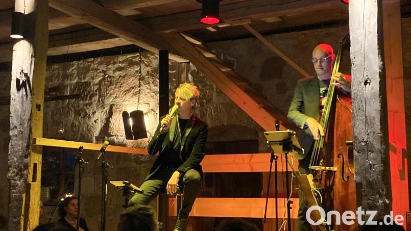 In der Pressather Vestn standen Stimme und Kontrabass im Mittelpunkt Bild: stg