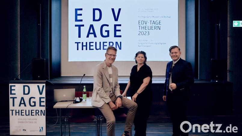 Von links: Gerhard Fürmetz (Generaldirektion der Staatlichen Archive Bayerns), Sybille Greisinger (Landesstelle für die nichtstaatlichen Museen in Bayern) und Martin Schreiner (Bergbau- und Industriemuseum Ostbayern). Bild: Tilman Grimm/exb