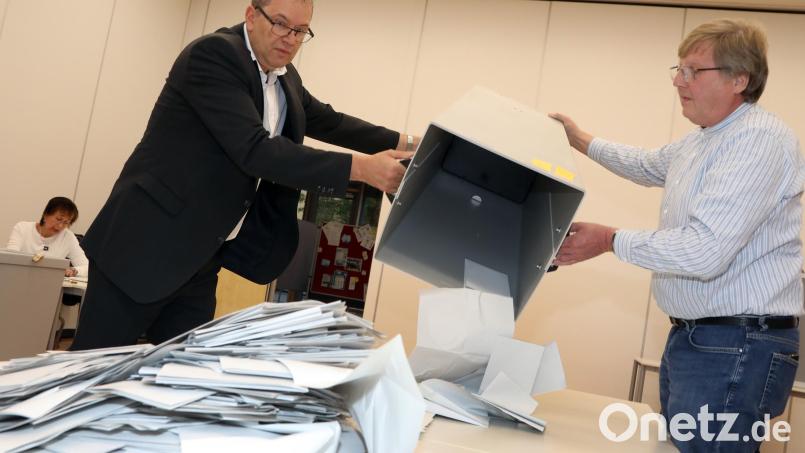 Die Bürger im Stimmkreis Schwandorf waren am Sonntag nicht nur zur Wahl für einen neuen Landtag aufgerufen, sie entschieden auch über die Zusammensetzung des neuen Bezirkstags. Bild:  Götz