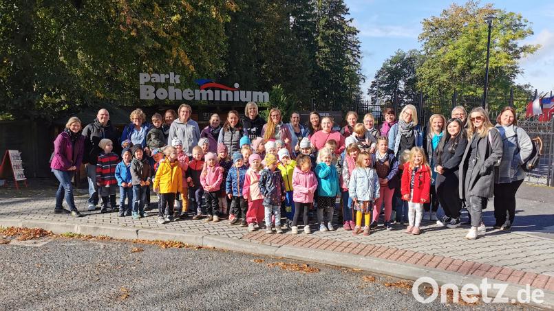 Die Buben und Mädchen des Kindergartens Regenbogen besuchten den Partnerkindergarten in Tschechien. Bild: Kindergarten Regenbogen Erbendorf/exb