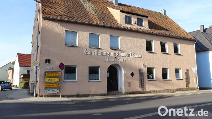 Seit Jahren steht das Gasthaus Zum grünen Baum in Edelsfeld leer. Das könnte sich demnächst ändern. Bild: gru