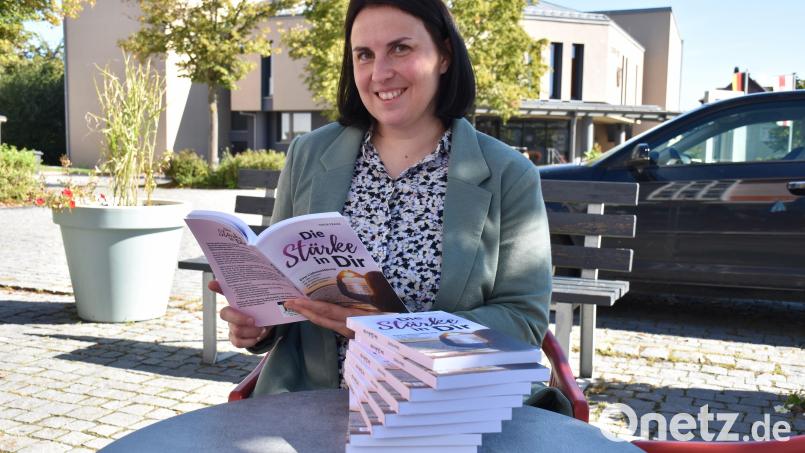 Tanja Franz hat ihr erstes Buch herausgegeben. Es handelt sich um eine Art Lebensberatung für Frauen, die ein selbstbestimmtes Leben führen wollen oder sich verändern wollen, aber den Absprung nicht wagen. Bild: ubb