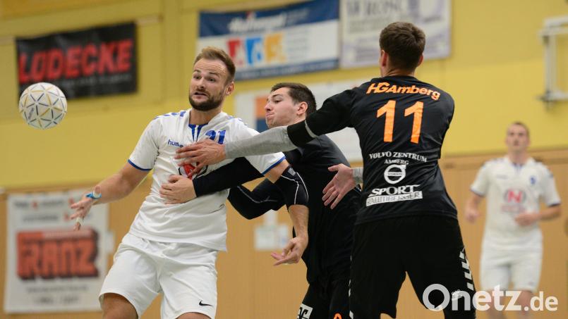 Die Spieler der HSG Weiden (weißes Trikot) sind am Sonntag in Erlangen zu Gast. Bild: ham