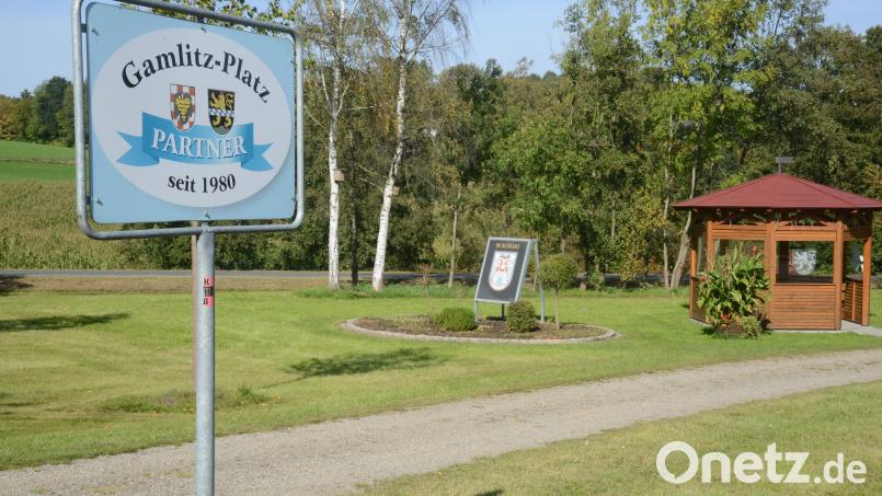 Der Gamlitz-Bor-Platz soll nach Vorstellung der Mehrheit im Pleysteiner Stadtrat umgestaltet werden. Dazu soll ein Förderantrag beim Naturparkland Oberpfälzer Wald eingereicht werden. Bild: bey