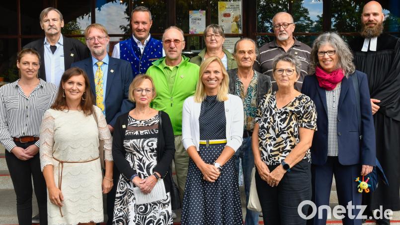 Die Jubelkonfirmation in der Erlöserkirche Amberg war ein bewegender Moment für alle Beteiligten. Bild: Petra Hartl