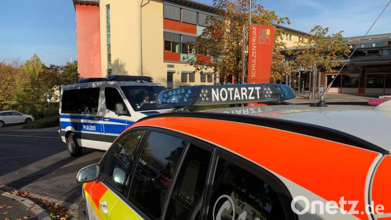 Rund 70 Menschen wurden in Amberg leicht verletzt, als eine 17-Jährige in der Aula des Beruflichen Schulzentrums an der Raigeringer Straße Pfefferspray versprüht hatte. Bild: Stephan Huber