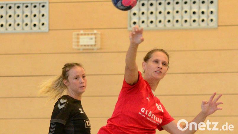 Carina Schadeck (rechts) traf drei Mal für die HSG. Bild: ham
