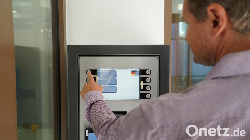 Eigentlich war vorgesehen, für die Schwimmhalle in Erbendorf eine Familienkarte anzubieten. Aus technischen Gründen sei dies aber nun doch nicht möglich. Zudem muss der Preis für die Wertkarte angepasst werden. Archivbild: kaz