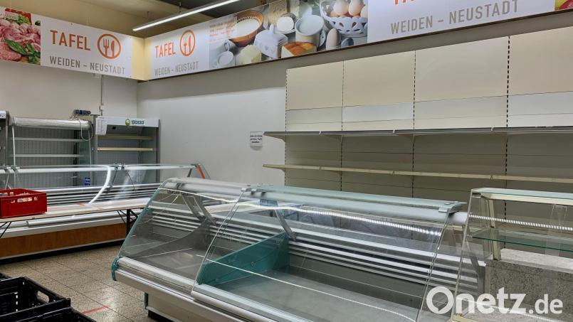Alles weg: Die Tafel Weiden-Neustadt hat derzeit viel zu wenige Lebensmittel für immer mehr Bedürftige Bild: Gabi Schönberger