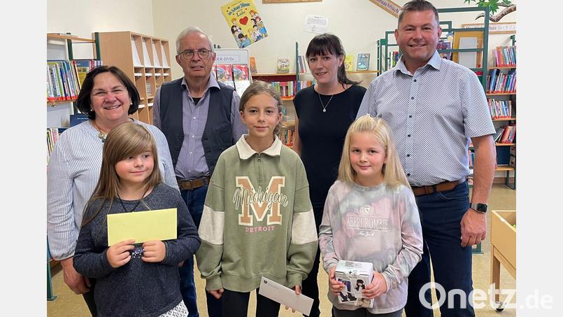 Für die drei fleißigsten Leser im Sommerferien-Leseclub gibt es von der Stadtbücherei Pleystein eine Belohnung. Bild: bey