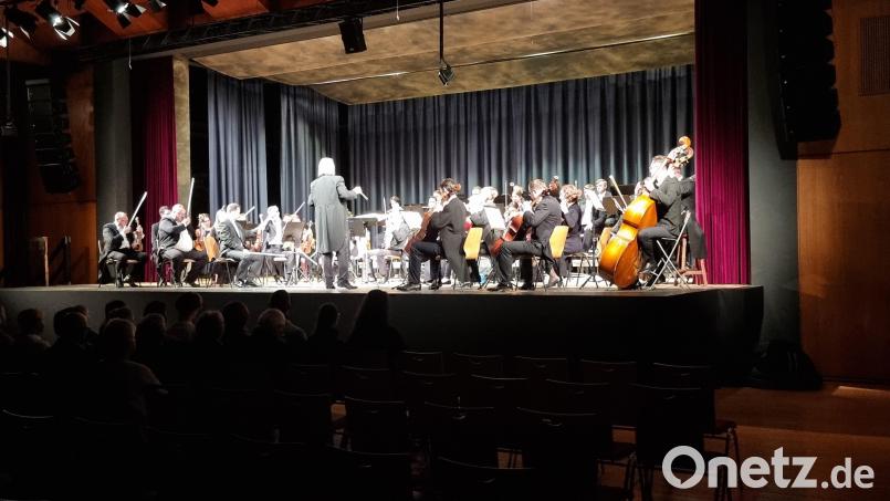 Die Smetana Philharmoniker Prag präsentierten im Kettelerhaus Besonderheiten aus den Genres Klassik, Tango und Jazz. Bild: Stadt Tirschenreuth/exb