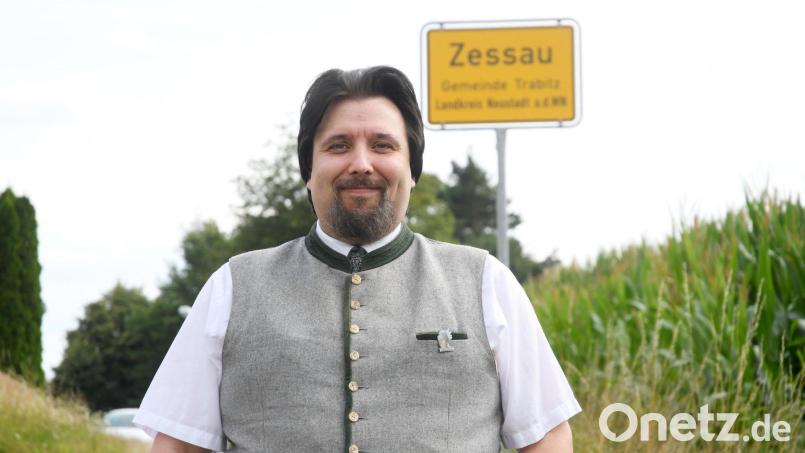 Seinem Stil und überhaupt der bayerischen Heimat will Roland Bayer treu bleiben. Nicht aber der Bayernpartei. Archivbild: Gabi Schönberger
