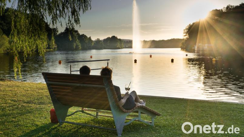 Nostalgie bei Herbstwetter: An die „Sommerabende am Rußweiher“ erinnert Klaus Stingl, Vorstand der Fotofreunde Eschenbach/Grafenwöhr, mit seinem Bild. Bild: Klaus Stingl/exb
