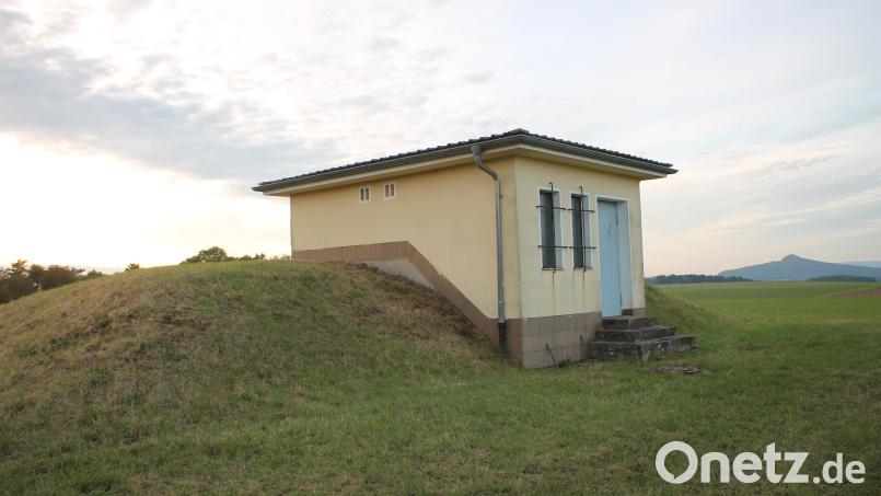Bleibt es bei &quot;Version 3+&quot;, wird der Süden der Gemeinde Trabitz bald nicht mehr vom Hochbehälter am Grubberg mit Trinkwasser (Bild) versorgt. Stattdessen soll der Wasserspeicher bei Barbaraberg erweitert werden. Bild: bjp