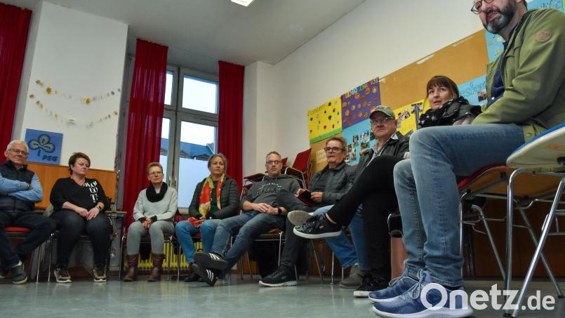 Stuhlkreis im Pfarrzentrum St. Georg in Amberg: Hier tauschen sich die Menschen aus, die von Long-Covid betroffen sind. Bild: Stephan Huber