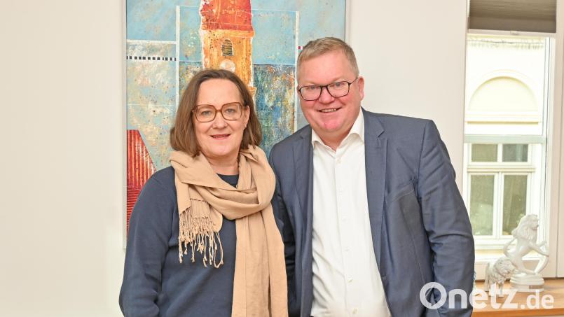 Oberbürgermeister Michael Cerny freute sich über den Antrittsbesuch der neuen Regierungsvizepräsidentin Christiane Zürn im Rathaus. Bild: Thomas Graml/exb