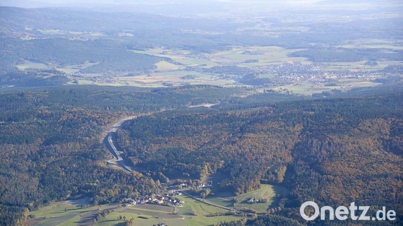 Der Hessenreuther Wald ist für Windenergie gut geeignet. Dieser Meinung sind die Landschaftsarchitekten und Stadtplaner des Büros Neidl + Neidl. Nun geht die Änderung des Flächennutzungsplans in die öffentliche Auslegung. Archivbild: mür