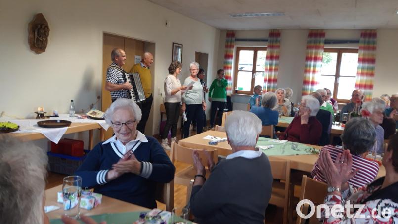 Die Senioren sorgen für einen gelungenen Kirchweihauftakt. Bild: bk