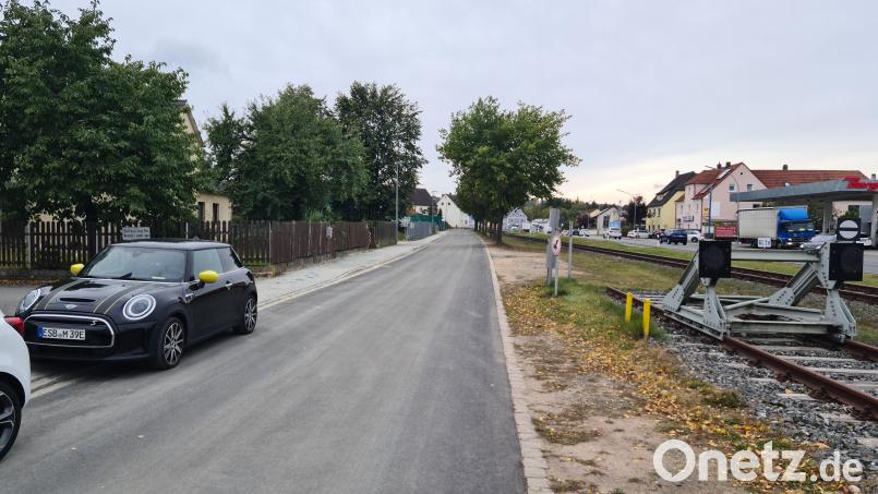 Der Neue Weg führt zum Bauhof. Durch eine Sanierung soll er für Jahre in gutem Zustand sein. Bild: sne