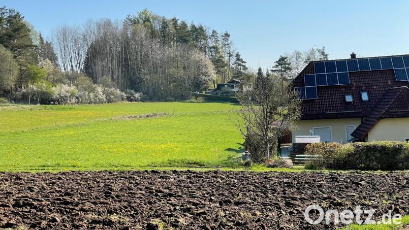 Das Verfahren zur Ausweisung des Baugebiets Weißenstein II in Neukirchen beginnt noch einmal von vorne. Archivbild: ge