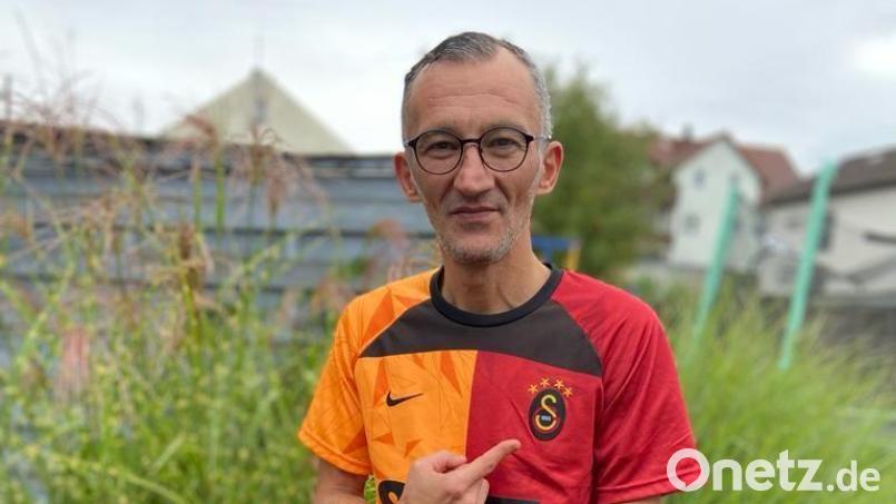Bobby Bafra im Galatsaray-Trikot. Der Schirmitzer ist großer Fan des Traditionsclubs. Bild: Bafra/privat