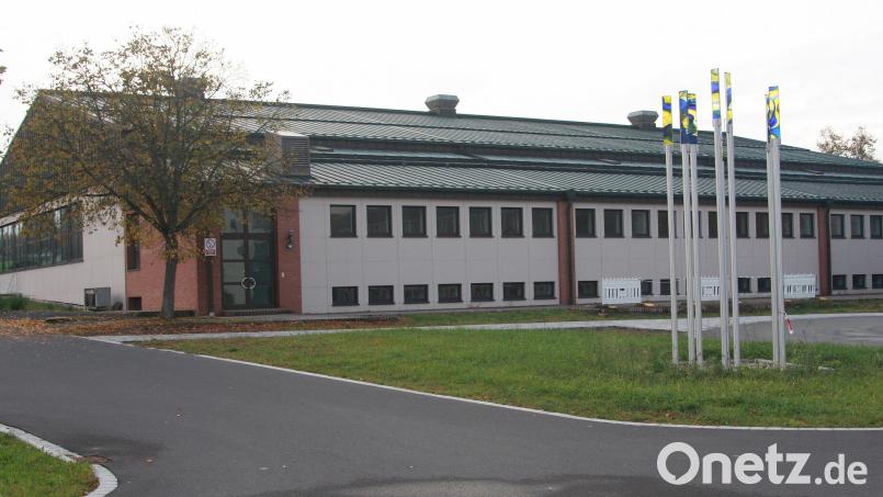 Die Dreifachturnhalle beim Beruflichen Schulzentrum in Wiesau war von Herbst 2015 bis Frühjahr 2016 als Notunterkunft genutzt worden. Ein zweites Mal werde er das nicht hinnehmen, betonte jetzt Bürgermeister Toni Dutz. Bild: wro