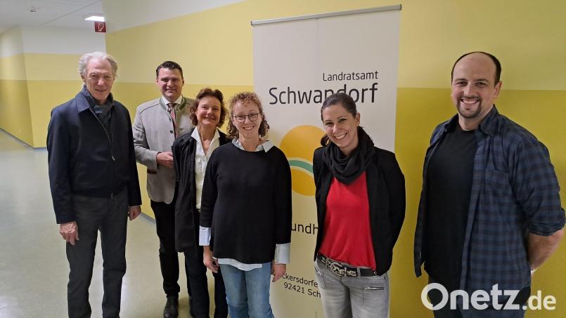 Das Schulprojekt „Gemeinsam statt einsam“ beleuchtet in mehreren Schulen im Landkreis Schwandorf die Folgen von Einsamkeit. Bild: Angelika Graf/exb