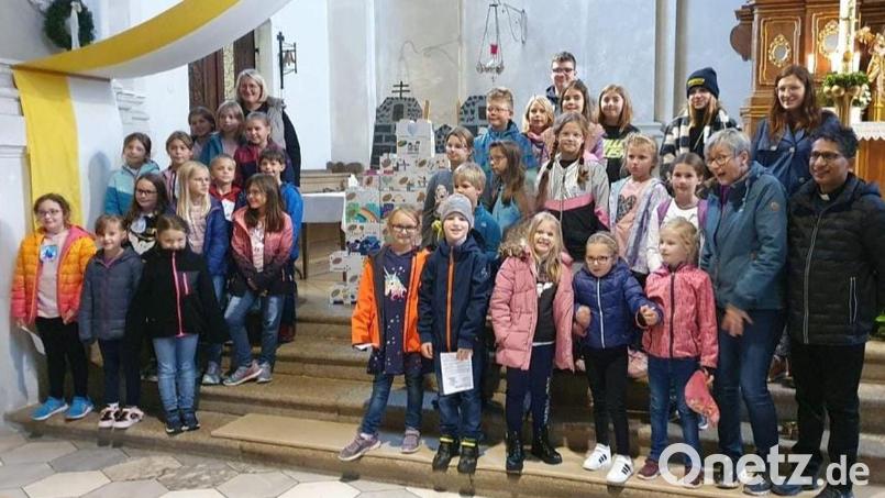 40 Mädchen und Buben beteiligten sich an den Aktionen zum Kinderbibeltag in der Pfarreiengemeinschaft Fuchsmühl-Friedenfels. Bild: Pfarreiengemeinschaft Fuchsmühl-Friedenfels/exb